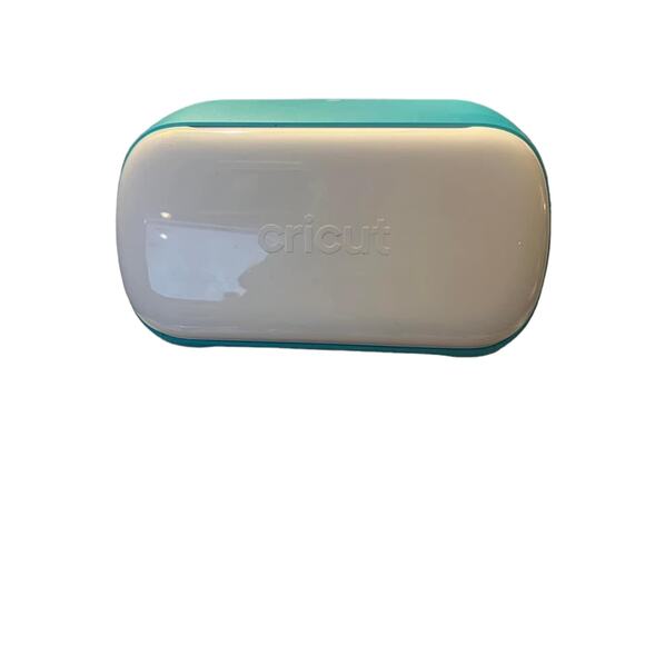 Cricut Joy Compact Smart Cutting Machine and 25 Vinyl Sheets - Picture 2 of 5